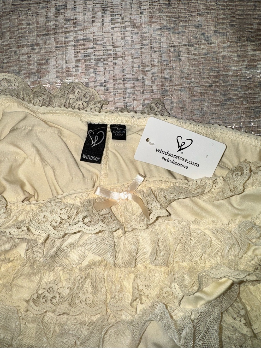 Windsor Cream Lace Ruffle Shorts - Picture 6 of 6